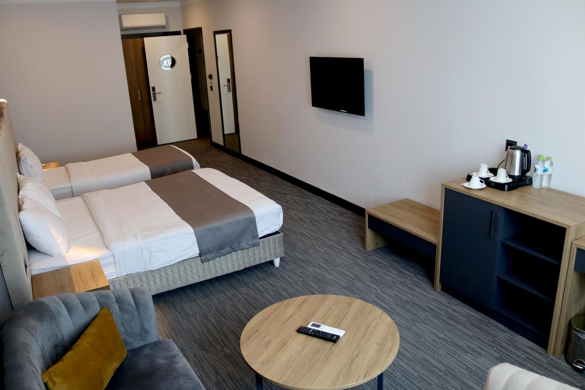 Home Plus Hotel Istanbul Ngoại thất bức ảnh