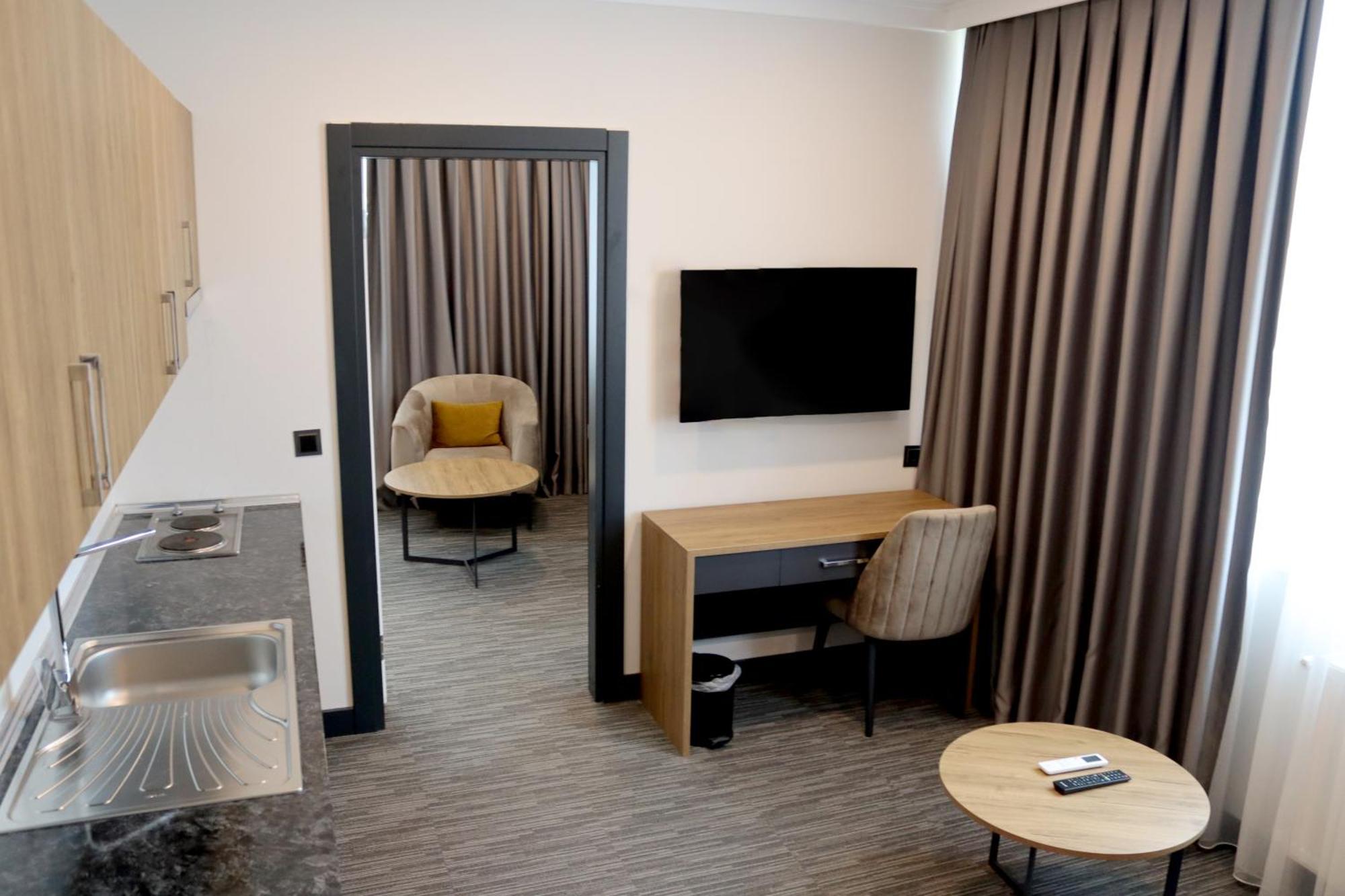 Home Plus Hotel Istanbul Ngoại thất bức ảnh