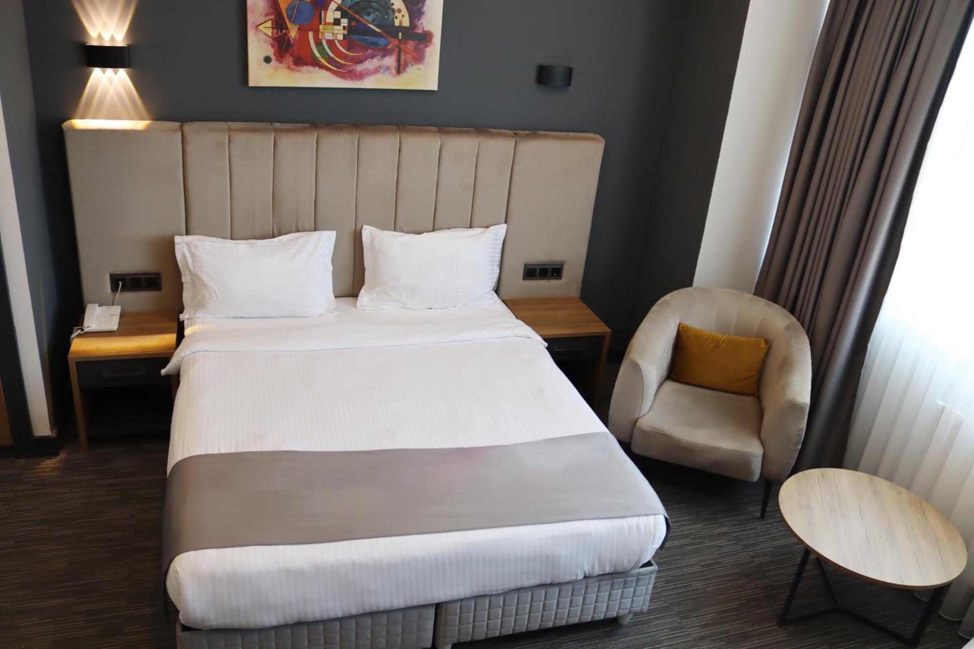 Home Plus Hotel Istanbul Ngoại thất bức ảnh