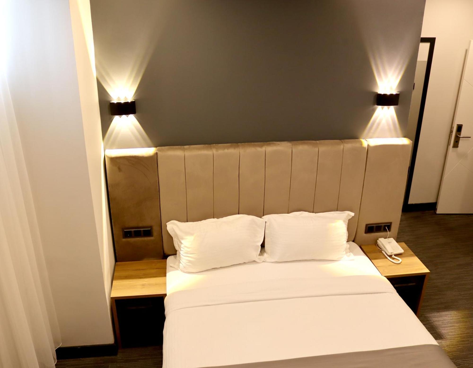 Home Plus Hotel Istanbul Ngoại thất bức ảnh